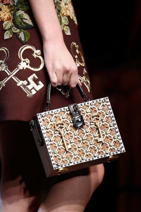 Сказочное платье Dolce & Gabbana (ФОТО) Сказочное платье Dolce & Gabbana (ФОТО)