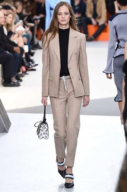 "Леопард" снова в моде: Louis Vuitton представил новую коллекцию (ФОТО) "Леопард" снова в моде: Louis Vuitton представил новую коллекцию (ФОТО)