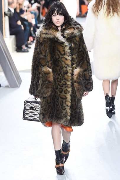 "Леопард" снова в моде: Louis Vuitton представил новую коллекцию (ФОТО) "Леопард" снова в моде: Louis Vuitton представил новую коллекцию (ФОТО)