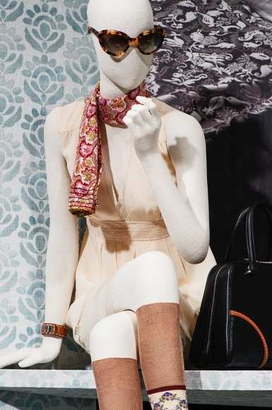 Prada выпустил коллекцию белоснежных платьев Spring Package (ФОТО) Prada выпустил коллекцию белоснежных платьев Spring Package (ФОТО)