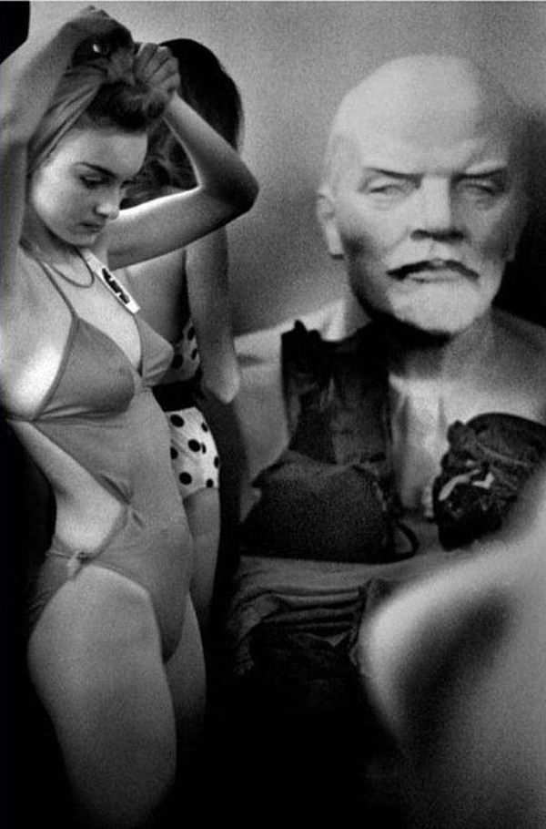 Закулисные фотографии первого конкурса красоты в СССР (ФОТО) Закулисные фотографии первого конкурса красоты в СССР (ФОТО)