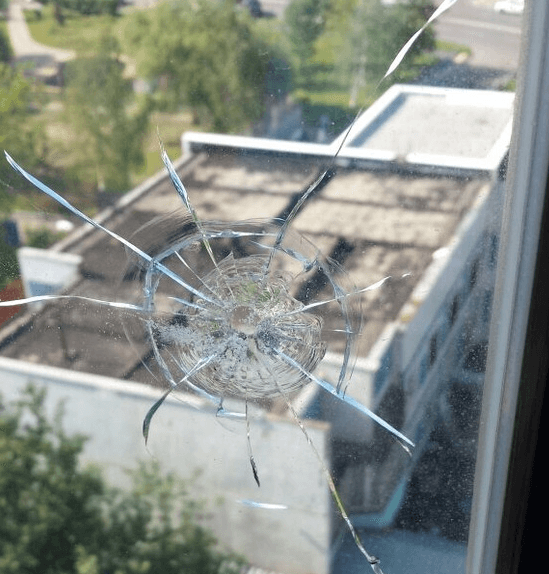 В Москве расстреляли квартиру Валерии и Иосифа Пригожина (ФОТО) В Москве расстреляли квартиру Валерии и Иосифа Пригожина (ФОТО)